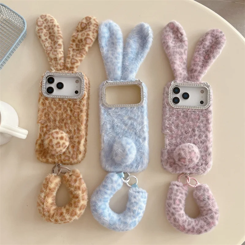 Funda de Peluche con Orejas de - Apple Iphone 16 reseña y precio